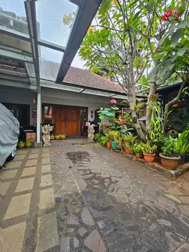 SUPER NEGO! Rumah Dijual Cipete Selatan - Kemang Area. Luas & Asri