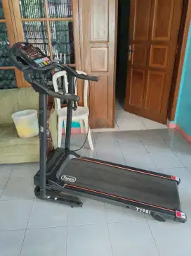 Dijual treadmill elektrik 1 fungsi masih mulus jarang dipakai