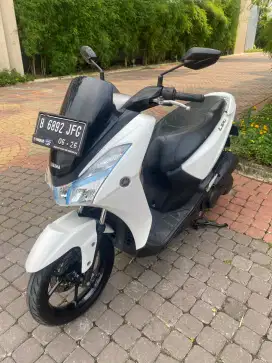 Yamaha Lexi 125 Cc Putih Gloosy