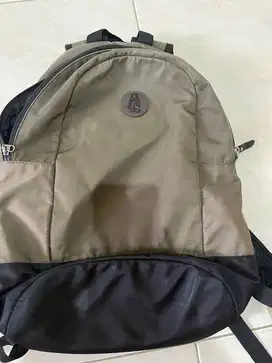 Tas Hush Puppies coklat siap pakai minus resleting rusak