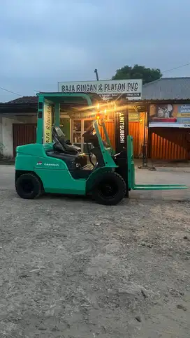 Forklift Mitsubishi 2,5 Ton,Manual,Tiang 3 Meter,Mesin S4S,Tahun 2017