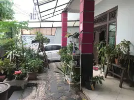 Rumah di Tebet Dalam Cocok Untuk Dihuni dan Dibuat Kost an Nego