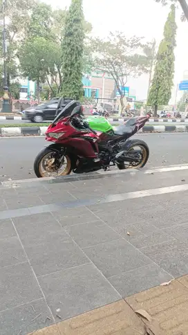 Ninja ZX - 25R ABS