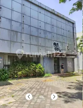 Bangunan Komersial Strategis Jantung Surabaya Cocok Usaha raya Darmo