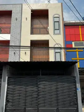 Kost Aktif, Sudah Full Penyewa Fully Furnished Dekat UNESA Ketintang