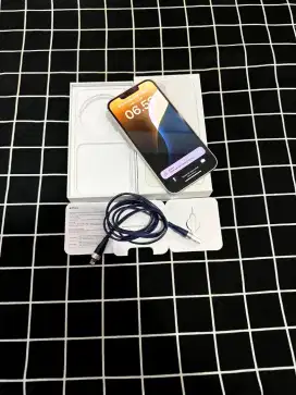 IPHONE 13 256 SIM LOCK