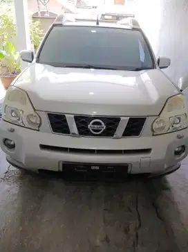 Nissan X-Trail 2010 Bensin