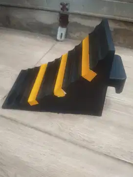 Ganjelan ban mobil