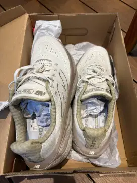 Di jual rugi sepatu NB