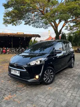 TOYOTA SIENTA 1.5 V AT 2019