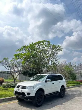 Pajero Exceed 2.5 AT 2012