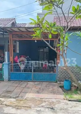 Dijual Cepat Rumah Strategis Melati Mas Regensi 1 1/2 Lantai