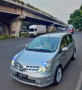 Nissan Grand livina 2009 Bensin