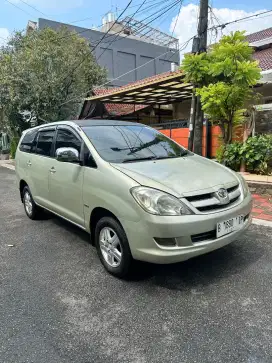 Innova G Matic 2007 2.0