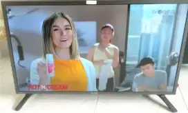 Tv led SHARP 32 inci kondisi mulus & normal