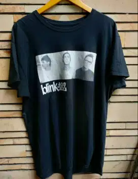 Kaos band blink 182. L