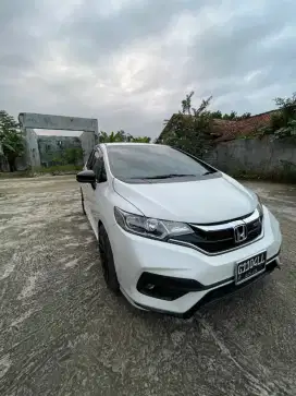 Dii Jual Honda Jazz RS A/T 1.5 2016