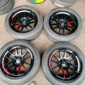 Lenso venom 5 ring 18x9 5x114,3 ET 25 ban 235/50 R18 Innova reborn
