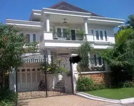 Dijual Rumah Mewah Dengan Kolam Renang di Pondok Indah Jakarta Selatan