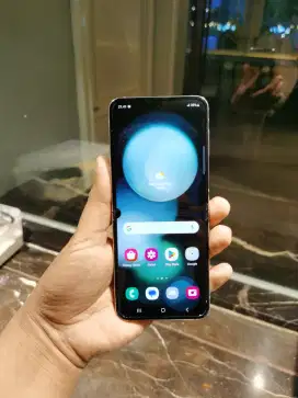 Samsung z flip 5 8/256. Sein