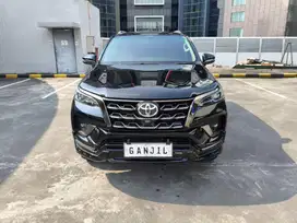 Fortuner 2.4 GR 2021 Hitam
