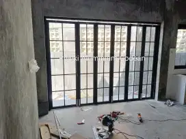 Pintu Lipat Aluminium Hitam