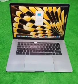 Macbook Pro 2018 15 inch i7 16/512 Grey Touchbar Dual VGA mulus murah