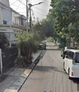 Dijual Rumah tua cocok bangun Kosan dekat Mall PIM2