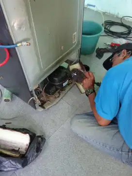 SERVICE  KULKAS SANYO