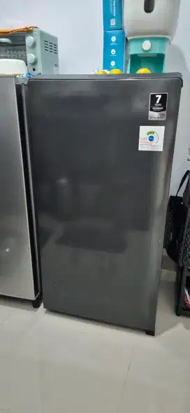 Kulkas 1 Pintu AQUA