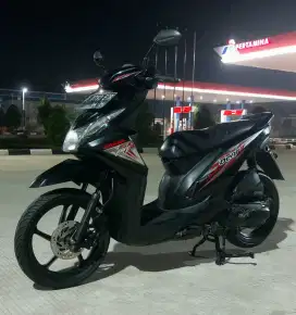 Honda Beat FI CBS ISS 110cc Thn.2015