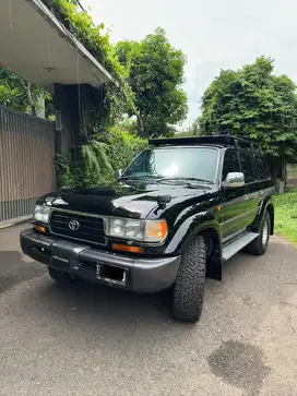 Toyota Landcruiser VXR 80