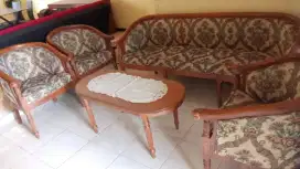 1 SET SOFA DAN MEJA