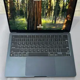 Macbook Air M3 8/256gb Midnight ex Digimap