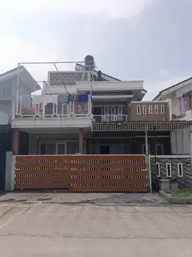 Jual Rumah LUAS, TERAWAT dan MURAH dekat Telkom University Buahbatu Ba