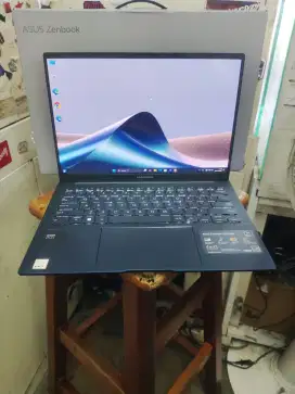 Asus Zenbook 14 OLED UX3405MA Intel Ultra 5 125H 16GB/1TB Garansi On