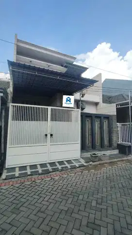 Rumah 2 Lantai di Perum Taman Pondok Jati Geluran Taman Sidoarjo