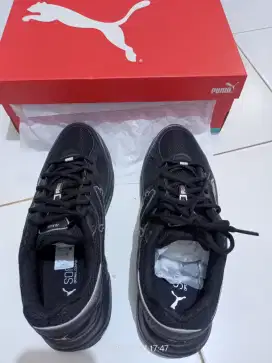 Dijual sepatu Puma msh baru
