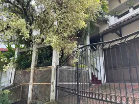 Dijual rumah di Cinere