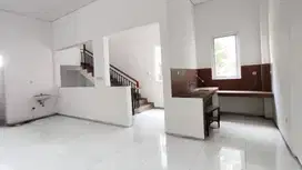 Ruko 3 Lantai Strategis Siap Pakai di Mainroad BKR Bandung