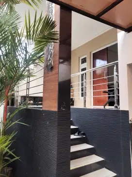 RUMAH MEWAH JALAN BADAK SEMARANG TIMUR