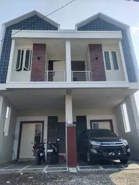 Rumah Modern 2 Lantai Di Wisma Tirto Agung Dekat OERR, Gununganyar