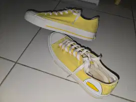 Cardinal Jean 1 Sneakers Low Ankle Wanita