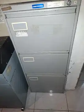 Filling cabinet 3 laci