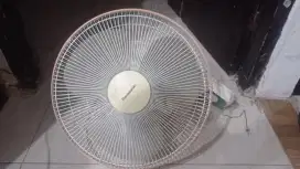 Kipas dinding panasonic 18