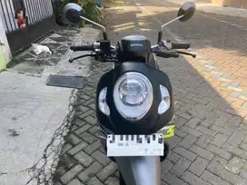 HONDA SCOOPY 2023 SPORTY SILVER