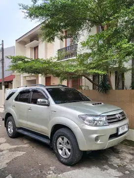 Toyota Fortuner 2007 Bensin