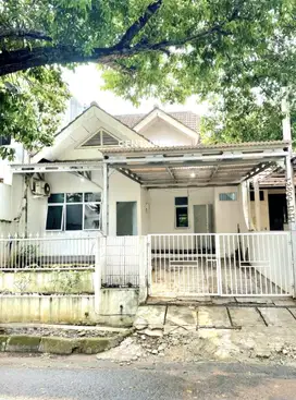 Dijual CEPAT Rumah Di Giriloka BSD Bisa Untuk Kos Kosan