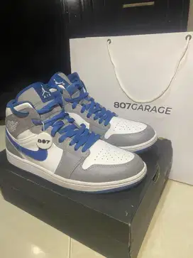 Nike Air Jordan 1 Mid True Blue