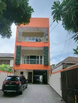 Rumah Di Jalan Riau RE Martadinata Dekat Taman Pramuka Cocok Utk usaha